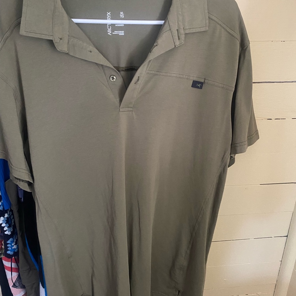 Arc'teryx Green Polo Shirt Moisture-Wicking Casual Wear
